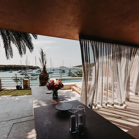Zori Timeless فندق هفار